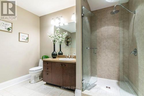 63 Metcalfe Street, Guelph, ON - Indoor Photo Showing Bathroom