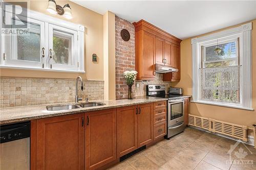 306 Nelson Street, Ottawa, ON - Indoor Photo Showing Kitchen With Double Sink