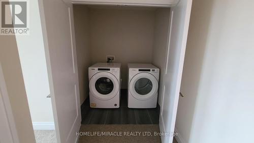 64 Skinner Road, Hamilton, ON - Indoor Photo Showing Laundry Room