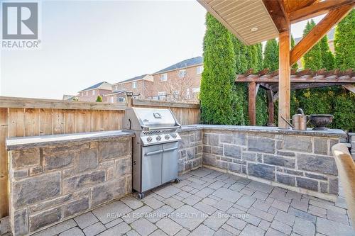 204 Dorchester Dr, Grimsby, ON - Outdoor