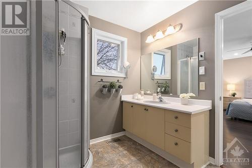 19 Inwood Drive, Kanata, ON - Indoor Photo Showing Bathroom