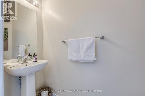 178 Farooq Blvd, Vaughan, ON - Indoor Photo Showing Bathroom