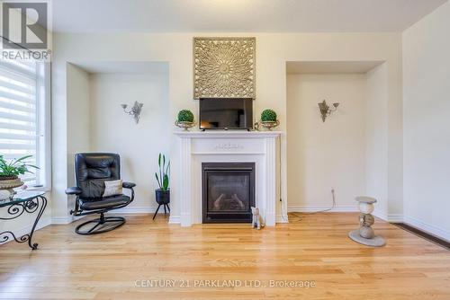 178 Farooq Blvd, Vaughan, ON - Indoor Photo Showing Living Room With Fireplace