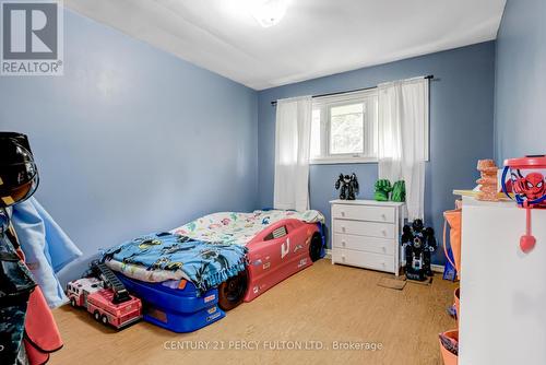 3515 Simcoe Street N, Oshawa, ON - Indoor Photo Showing Bedroom