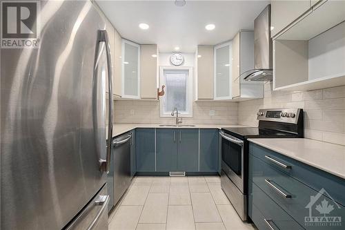 91 Alon Street, Stittsville, ON - Indoor Photo Showing Kitchen With Upgraded Kitchen