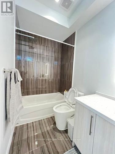 5961 Bentley Common, Niagara Falls, ON - Indoor Photo Showing Bathroom