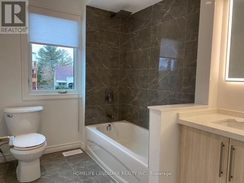 5961 Bentley Common, Niagara Falls, ON - Indoor Photo Showing Bathroom