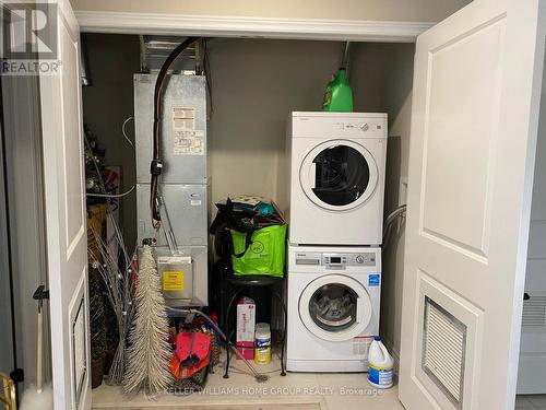 #109 -333 Gosling Gardens, Guelph, ON - Indoor Photo Showing Laundry Room