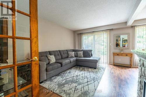 #15 -286 Cushman Rd, St. Catharines, ON - Indoor Photo Showing Living Room
