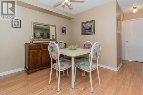 #702 -7601 Bathurst St, Vaughan, ON - Indoor Photo Showing Dining Room