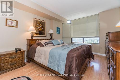 702 - 7601 Bathurst Street, Vaughan, ON - Indoor Photo Showing Bedroom