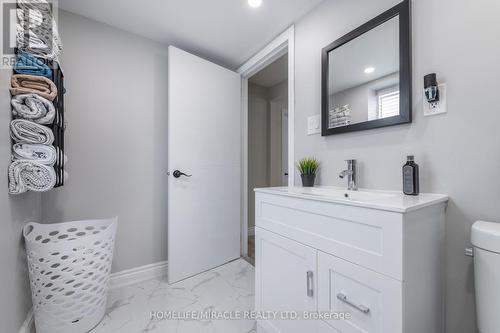 680 Ontario St, Midland, ON - Indoor Photo Showing Bathroom