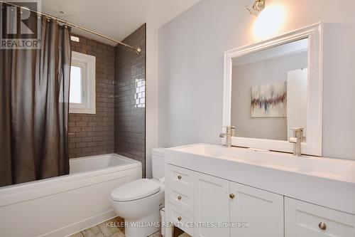 222 Christopher Street Street, Clearview, ON - Indoor Photo Showing Bathroom