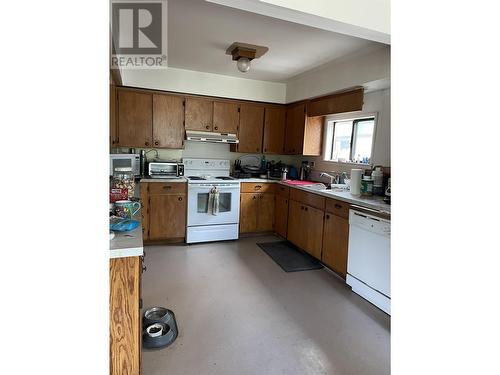 10015 Mossman Road, Prince George, BC - Indoor Photo Showing Kitchen