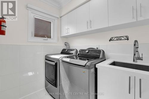 4631 Crosswinds Drive, Mississauga, ON - Indoor Photo Showing Laundry Room