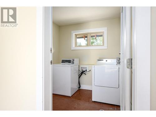 272 Chicopee Road Unit# 5, Vernon, BC - Indoor Photo Showing Laundry Room