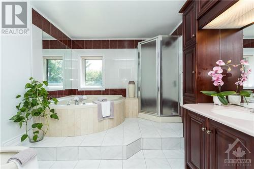 6302 Emerald Links Drive, Greely, ON - Indoor Photo Showing Bathroom