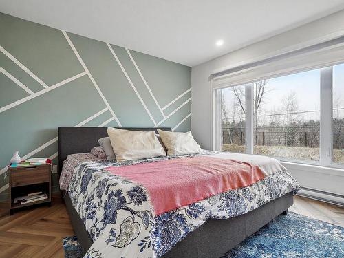 Master bedroom - 431 Rue Francine, Saint-Joseph-Du-Lac, QC - Indoor Photo Showing Bedroom