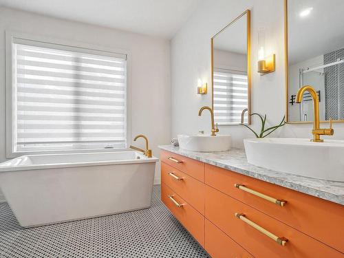 Bathroom - 431 Rue Francine, Saint-Joseph-Du-Lac, QC - Indoor