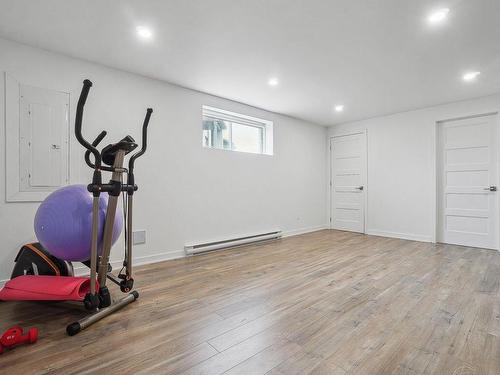 Basement - 431 Rue Francine, Saint-Joseph-Du-Lac, QC - Indoor Photo Showing Gym Room