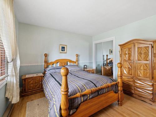 Master bedroom - 409 Rue Pigeon, Beloeil, QC - Indoor Photo Showing Bedroom