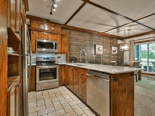 Kitchen - 7-102 Ch. Des Quatre-Sommets, Mont-Tremblant, QC - Indoor Photo Showing Kitchen