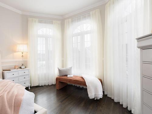 Master bedroom - 713 Rue Basinet, Laval (Sainte-Dorothée), QC - Indoor Photo Showing Bedroom