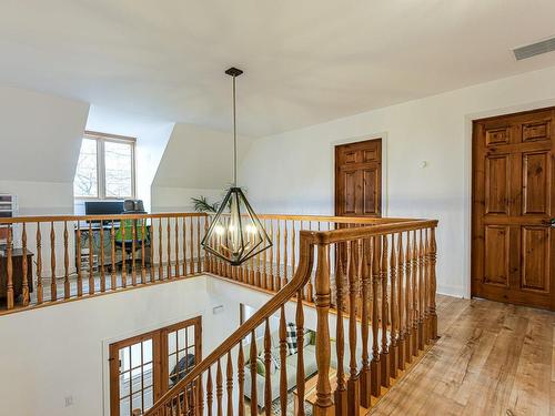 Escalier - 377 Place Banting, Saint-Bruno-De-Montarville, QC - Indoor Photo Showing Other Room