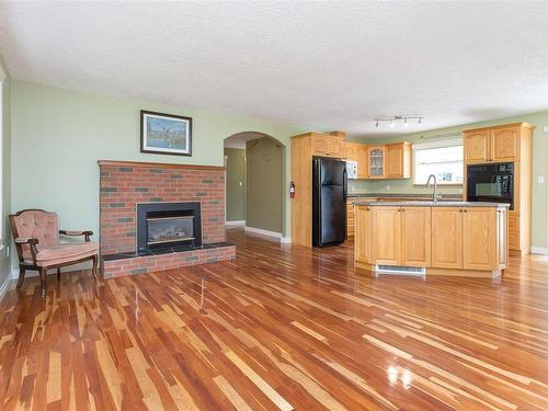 4396 Sears Rd, Cowichan Bay, BC - Indoor Photo Showing Living Room With Fireplace