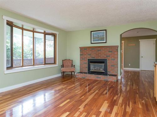 4396 Sears Rd, Cowichan Bay, BC - Indoor Photo Showing Living Room With Fireplace
