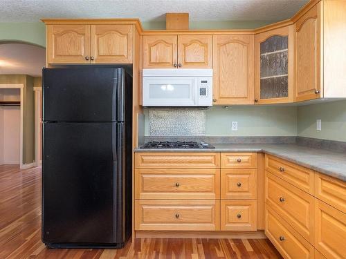 4396 Sears Rd, Cowichan Bay, BC - Indoor Photo Showing Kitchen
