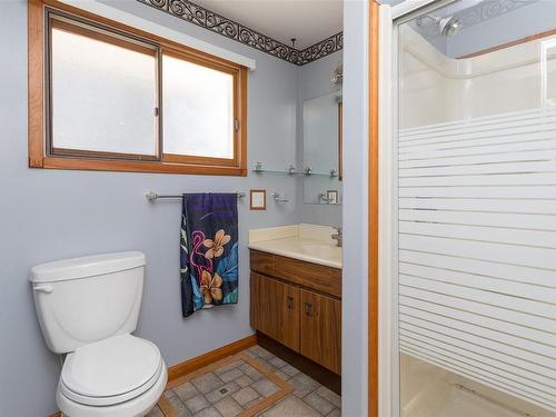 4396 Sears Rd, Cowichan Bay, BC - Indoor Photo Showing Bathroom