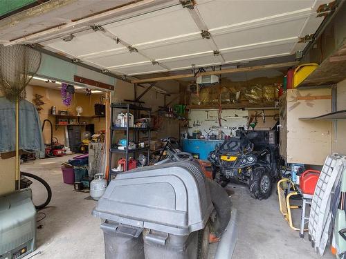4396 Sears Rd, Cowichan Bay, BC - Indoor Photo Showing Garage