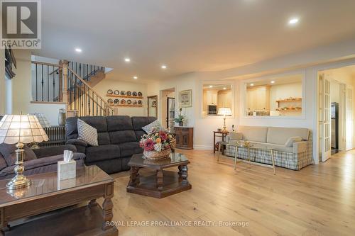 #411 -245 Elgin St W, Cobourg, ON - Indoor Photo Showing Living Room