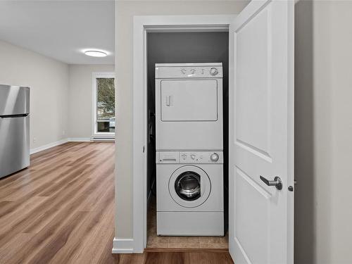 2645/2647 Peatt Rd, Langford, BC - Indoor Photo Showing Laundry Room