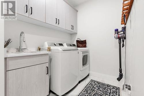 385 Caserta, Lakeshore, ON - Indoor Photo Showing Laundry Room