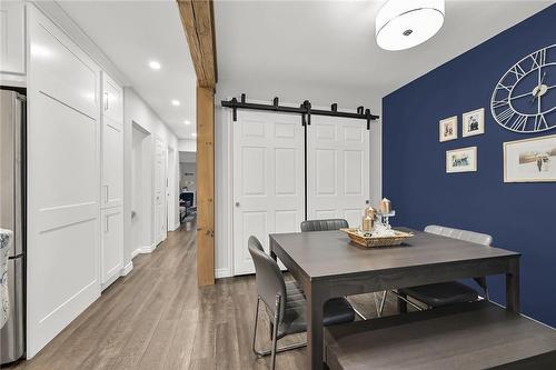 48 Delena Avenue S, Hamilton, ON - Indoor Photo Showing Dining Room
