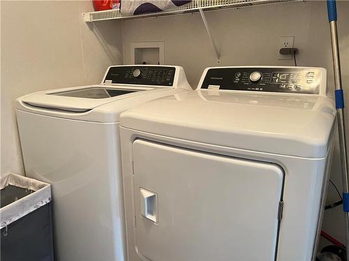 81 Mockingbird Drive, Brandon, MB - Indoor Photo Showing Laundry Room