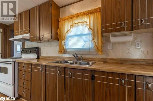 25 Linden Boulevard, Quinte West, ON - Indoor Photo Showing Kitchen With Double Sink