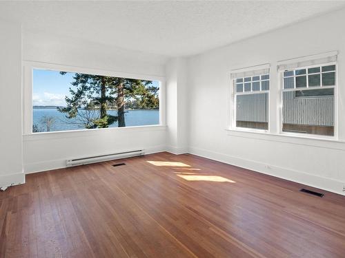 10393 Allbay Rd, Sidney, BC - Indoor Photo Showing Other Room