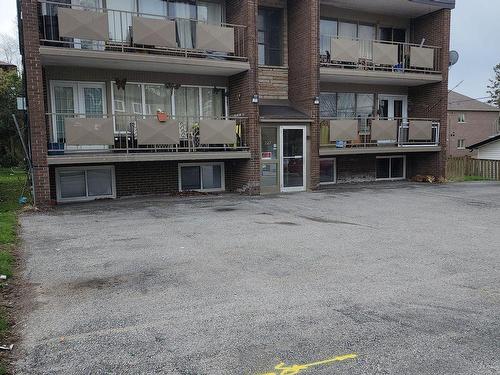 4-207 Trent St E, Whitby, ON - Outdoor With Balcony