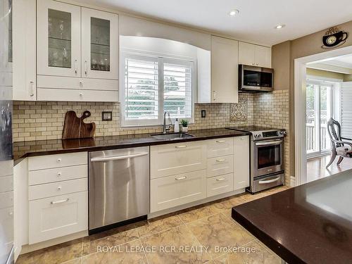 18 Terryellen Cres, Toronto, ON - Indoor Photo Showing Kitchen With Stainless Steel Kitchen With Upgraded Kitchen