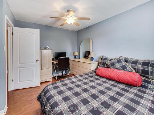 18 Terryellen Cres, Toronto, ON - Indoor Photo Showing Bedroom