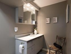 Powder room - 