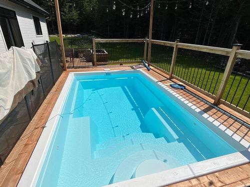 Piscine - 665 Rue Des Mésanges, Sainte-Adèle, QC - Outdoor With In Ground Pool With Backyard
