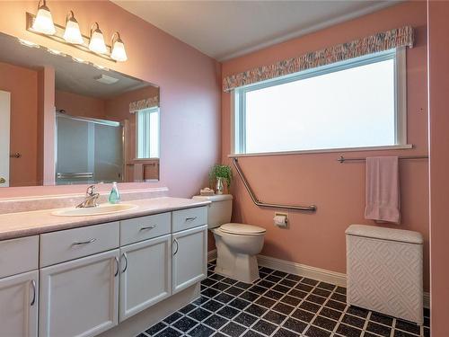 309-300 St. Ann'S Rd, Campbell River, BC - Indoor Photo Showing Bathroom
