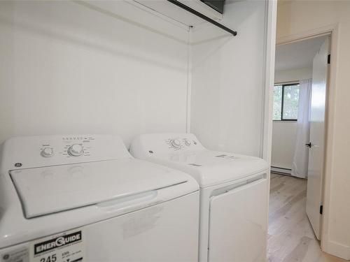 12-309 Moilliet St South, Parksville, BC - Indoor Photo Showing Laundry Room