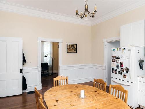 149 Rendall St, Victoria, BC - Indoor Photo Showing Dining Room