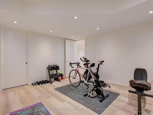 11 Cranberry Lane, King, ON - Indoor Photo Showing Gym Room