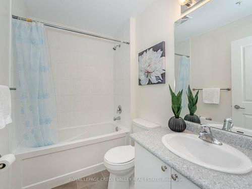 408-55 Yorkland Blvd, Brampton, ON - Indoor Photo Showing Bathroom
